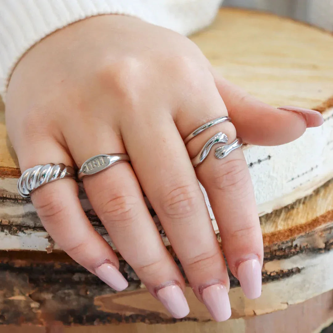 Hug Ring