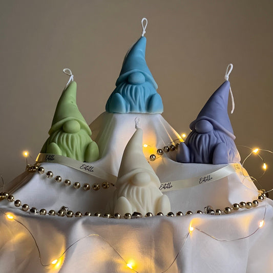 Bougie Gnomne en Soja Coulée à la Main : Cadeau Décoration de Noël
