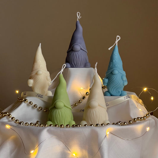 Bougie de Noël en forme de gnome faite à la main : Décoration festive des Fêtes