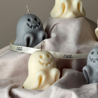 Bougie artisanale en cire de soja en forme de fantôme : Décoration d'Halloween