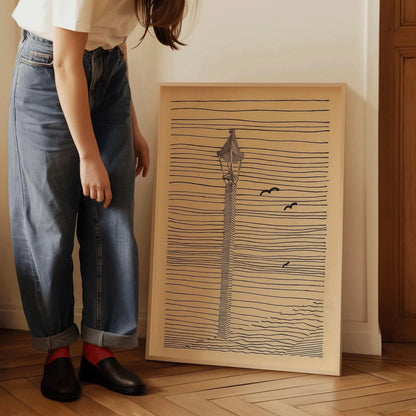 Karl Wiener - Lanterne et trois oiseaux | Art esquissé minimaliste beige (disponible encadré à la main ou non encadré)