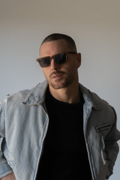 Boléro Vale — Black Classic Square Sunglasses